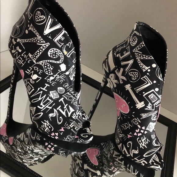 Black Graffiti Bootie - Picture 3 of 5